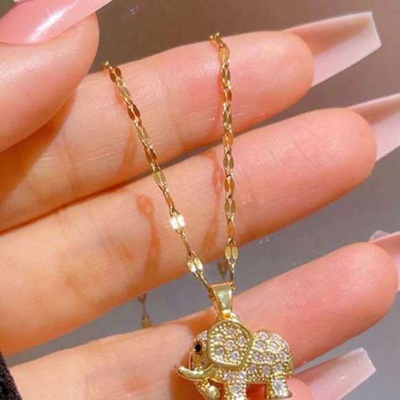 Jewelry - Gold Elephant Pendant Necklace
